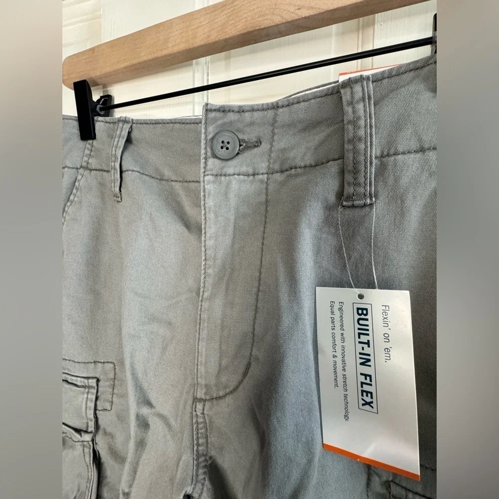 Old Navy NWT Men's Lived-In Straight Cargo Shorts in Gray Built-In Flex Size 28
